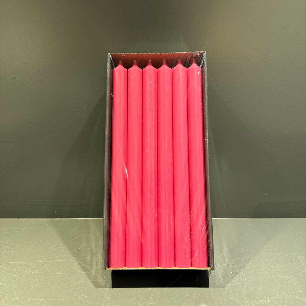 Dinerkaarsen per doos fuchsia