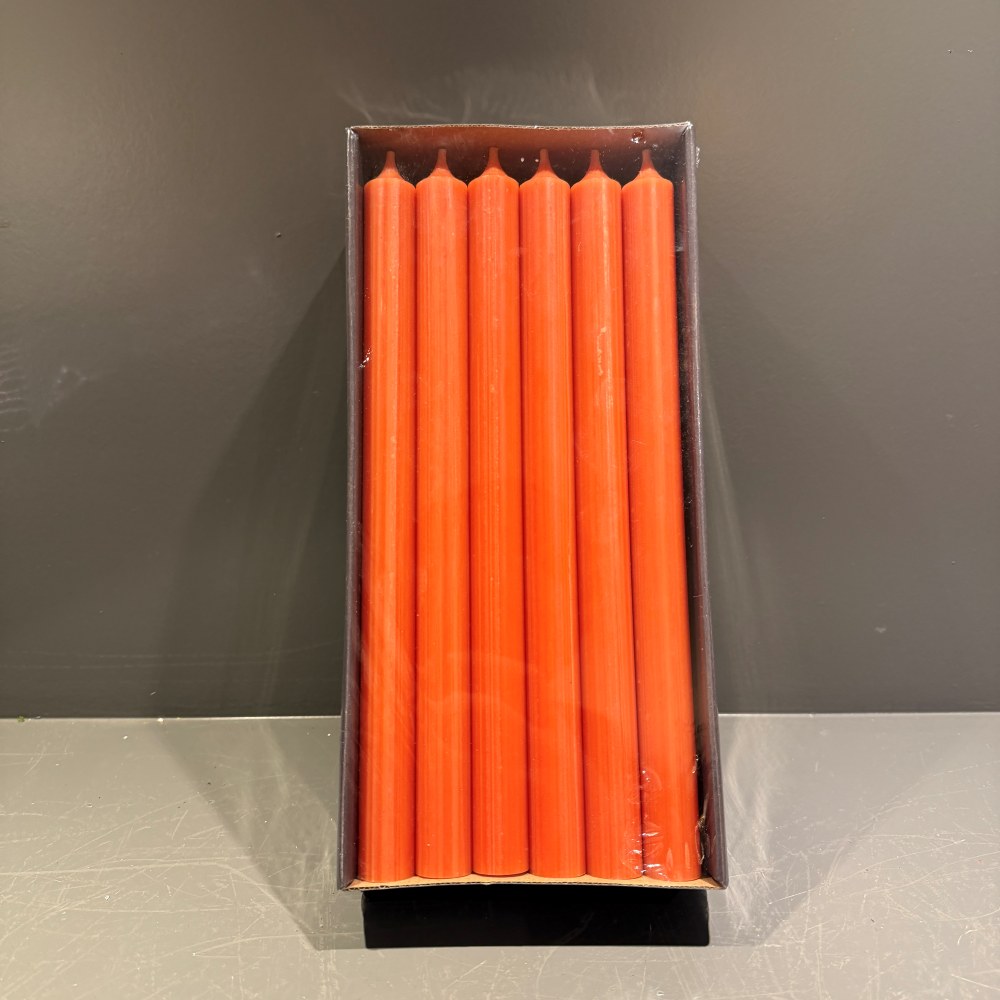 Dinerkaarsen per doos oranje